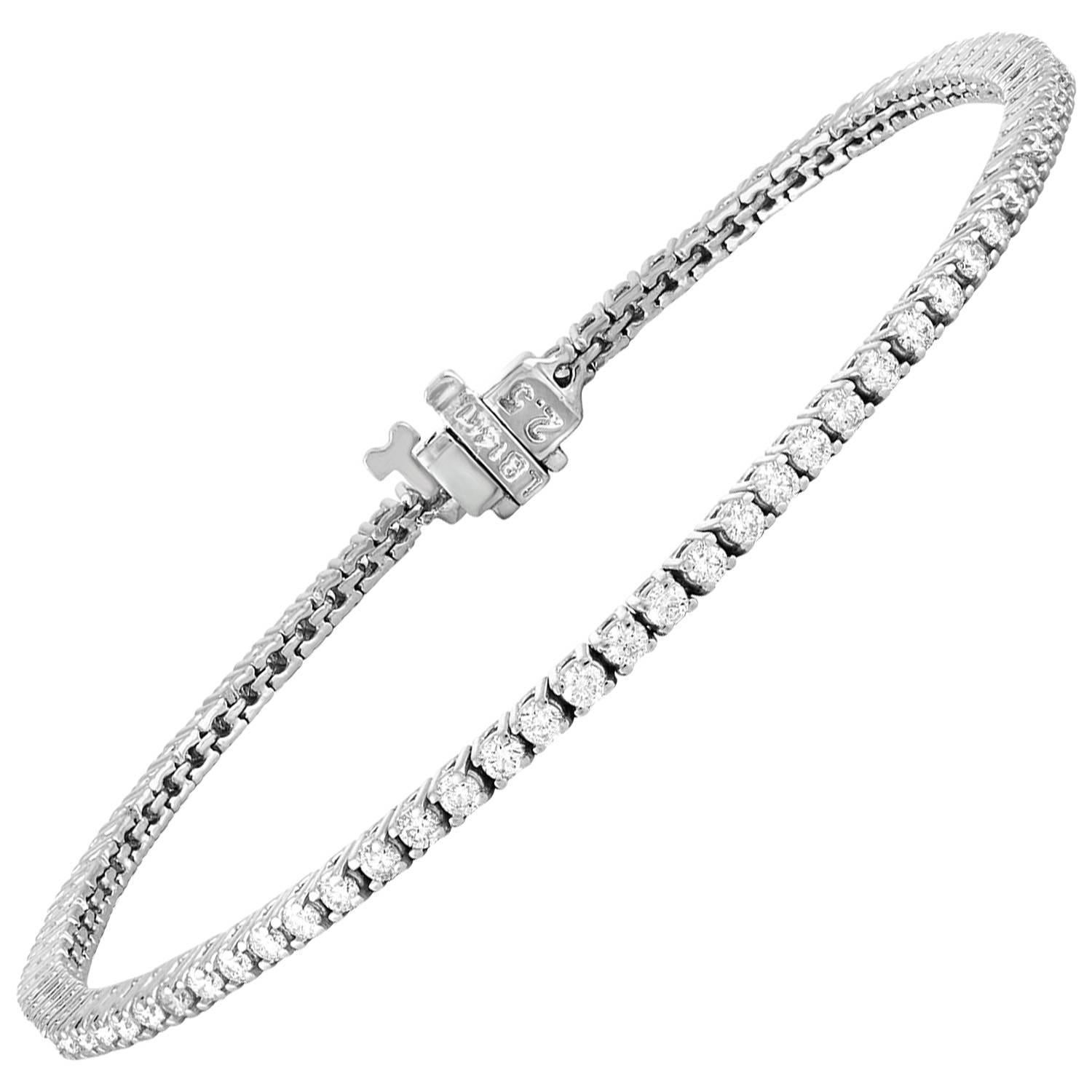 Bracelet tennis en or blanc avec diamants de 2,03 carats