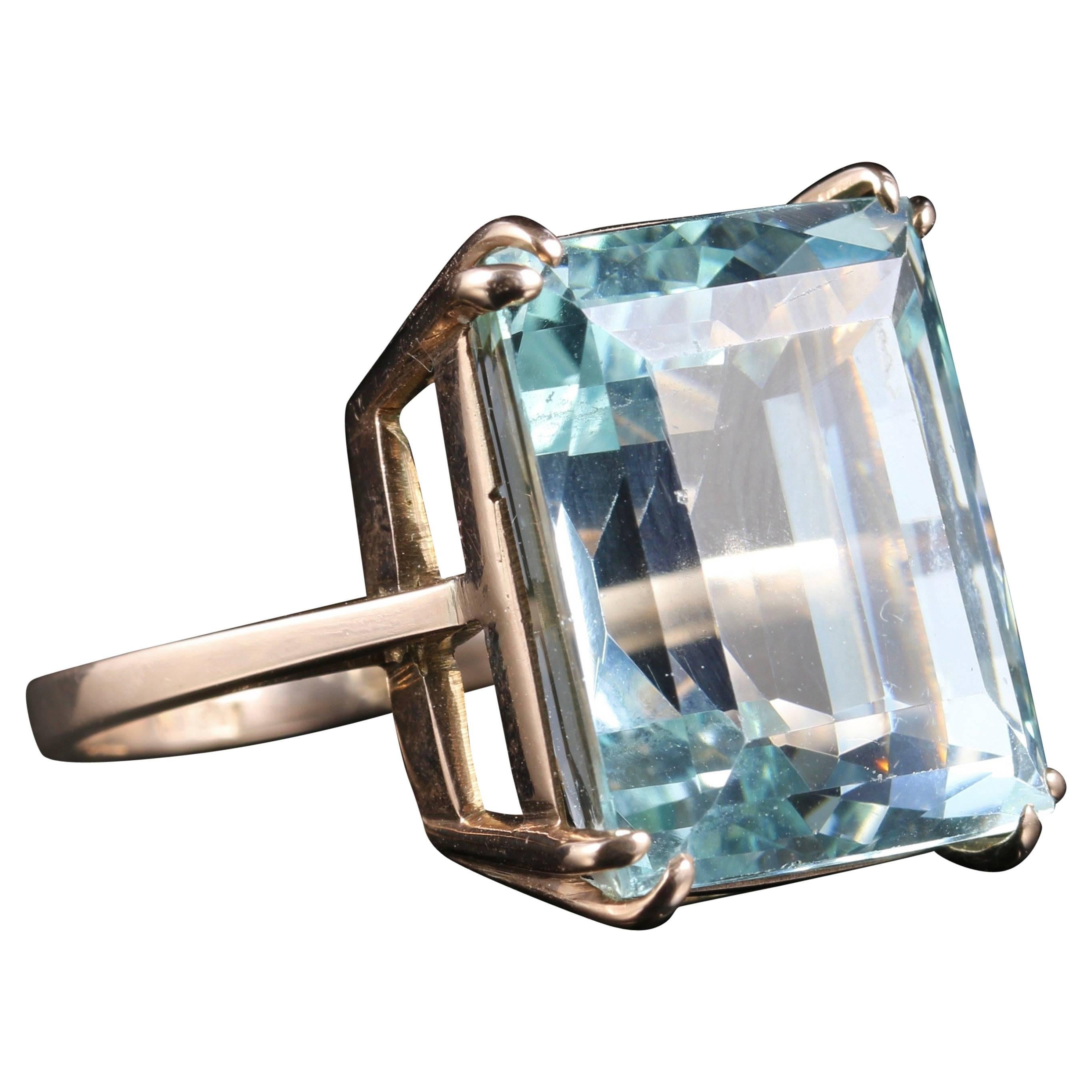 Antique Art Deco Aquamarine Gold Ring 30 Carat Aquamarine Emerald Cut