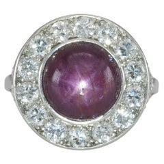 Bague Art déco des années 1920, halo de diamants et rubis étoilé de 6,00 carats