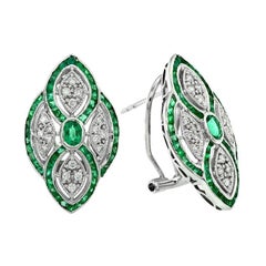 Pendientes Omega Florales de Esmeralda y Diamantes Estilo Art Déco en Oro Blanco de 14 K