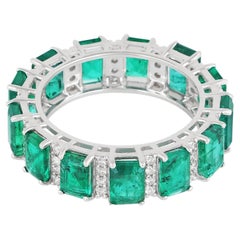 Zambian Emerald Gemstone Band Ring Diamond Pave 18 Karat White Gold Fine Jewelry