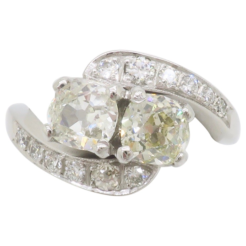 Vintage Toi-et-Moi Ring Crafted in 14k White Gold