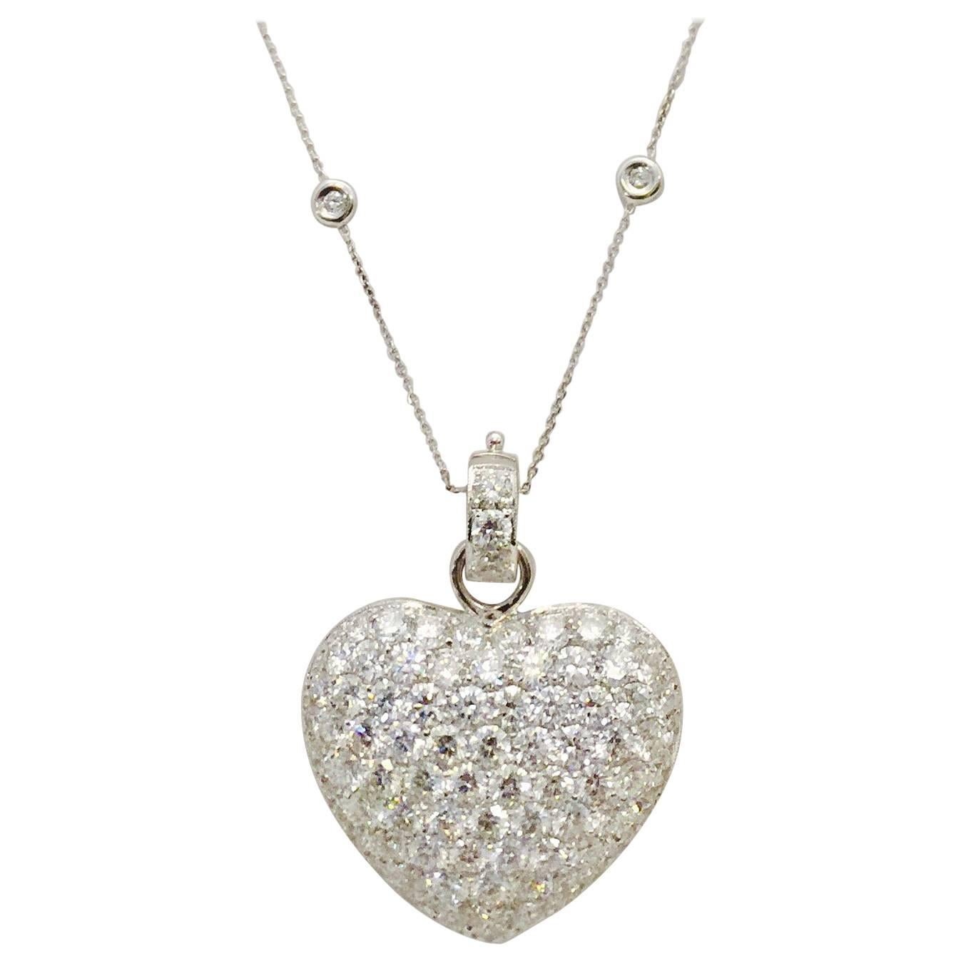  Divine Diamond Heart Necklace For Sale