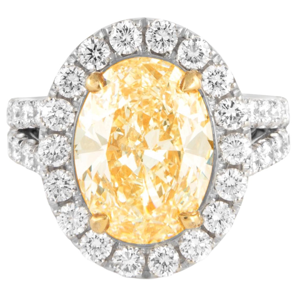 Alexander Beverly Hills 3.68ct Oval Fancy Light Yellow Diamond Ring 18k