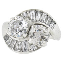 Anillo de cóctel Moi et Toi Bypass con diamantes talla antigua y baguette en platino GIA