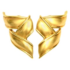 Vintage Tiffany & Co. 18 Karat Gold durchbrochene Ohrringe mit Klappbrisur