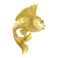 18K Yellow Gold Fish Brooch
