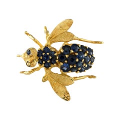 18K Yellow Gold Sapphire Winged Insect Brooch