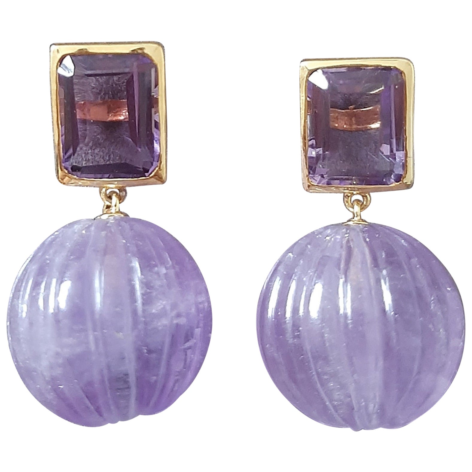 Amethyst Facettierter achteckiger geschnitzter Amethyst in Achteckform mit runden Perlen 14k massivem Gelbgold
