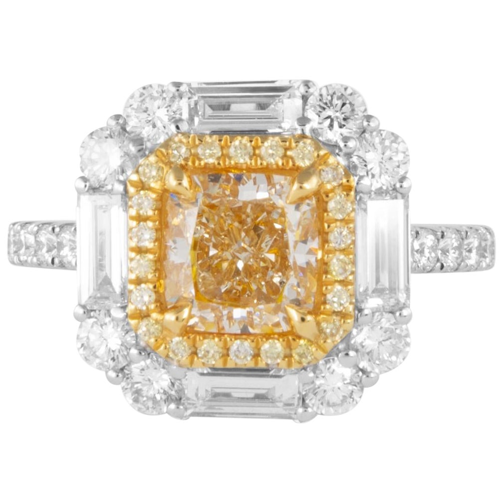 Alexander Beverly Hills Anillo de diamantes amarillos fantasía de 1,60 ct 18k Dos tonos