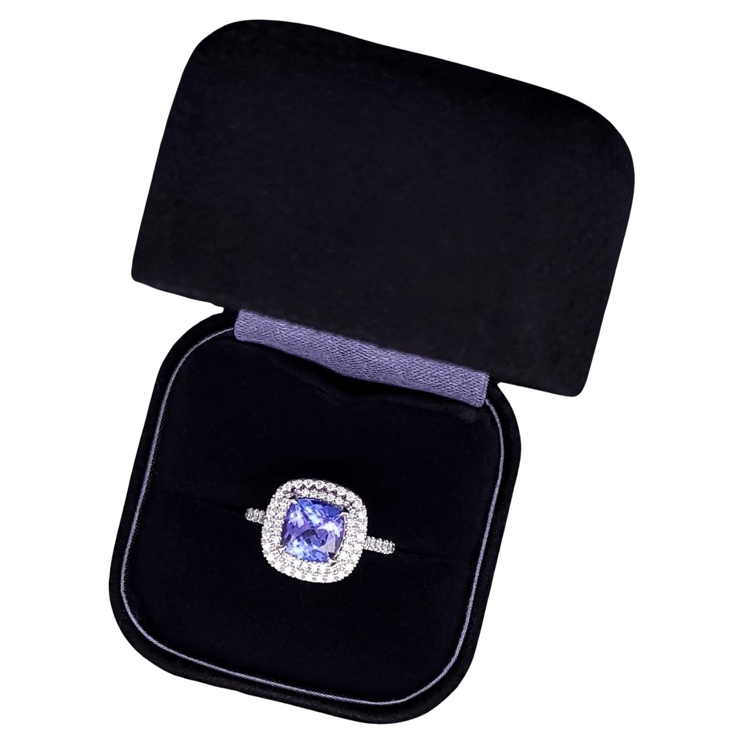 Tiffany & Co. Soleste Tansanit im Kissenschliff Tansanit Doppelreihiger Diamantring