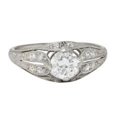 Spätes Art Deco 0.84 CTW Diamant Platin Vintage Foliate Bombé Verlobungsring