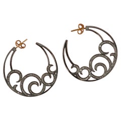 Pendientes de aro de diamantes con pavé Pendientes de aro de plata 925 Pendientes de diamantes con diseño ondulado.
