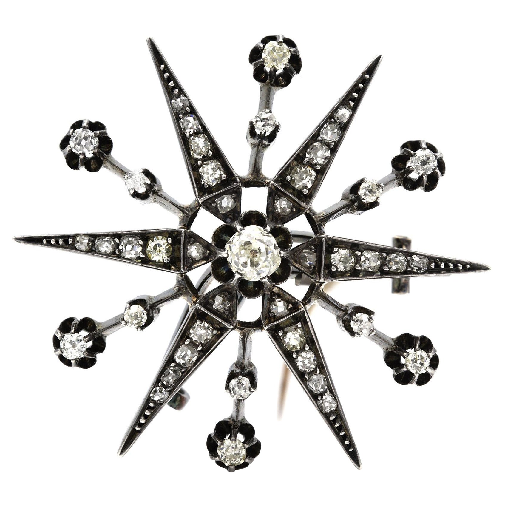 Antica spilla georgiana a stella con diamante da 2.50 carati
