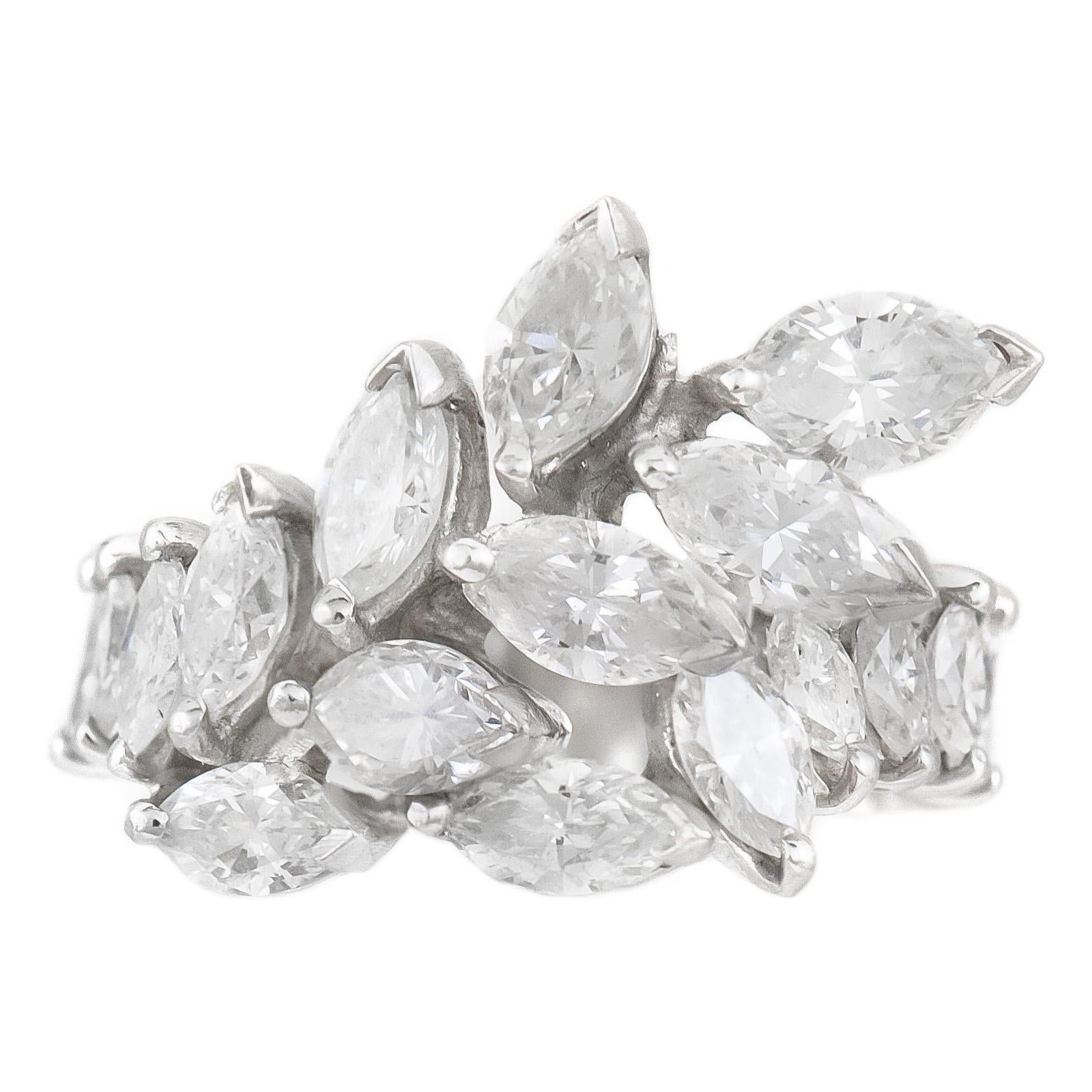 Vintage 1950er Jahre Ring mit 4,00 Karat Diamanten im Marquise-Schliff im Angebot