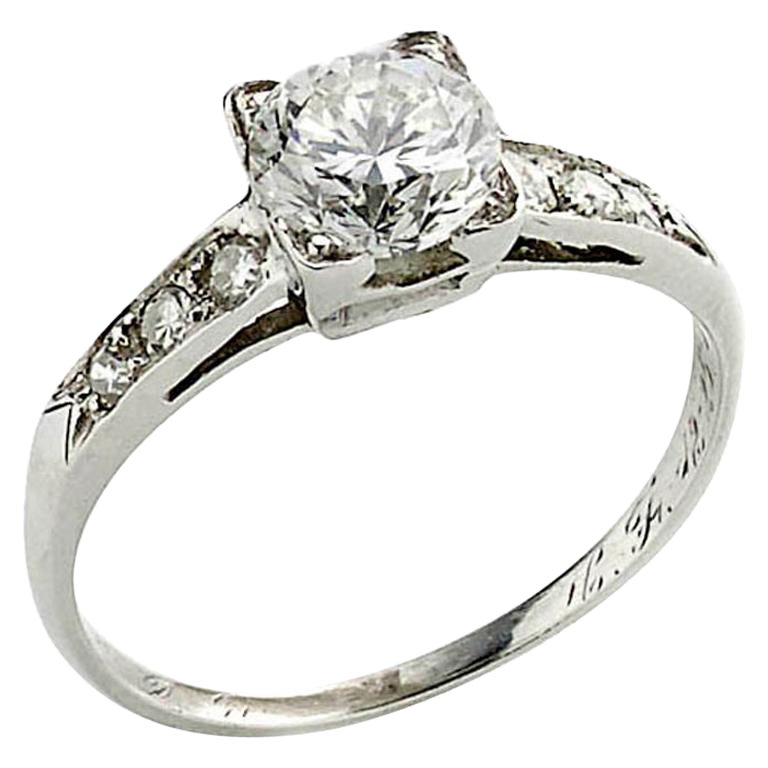 Art Deco Round Brilliant-Cut 1.01 Carat Diamond and Platinum Solitaire Ring