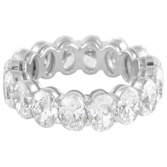 Alexander Beverly Hills 8,01 ct D-F Diamante ovalado Anillo de la eternidad 18k Oro blanco 6,5