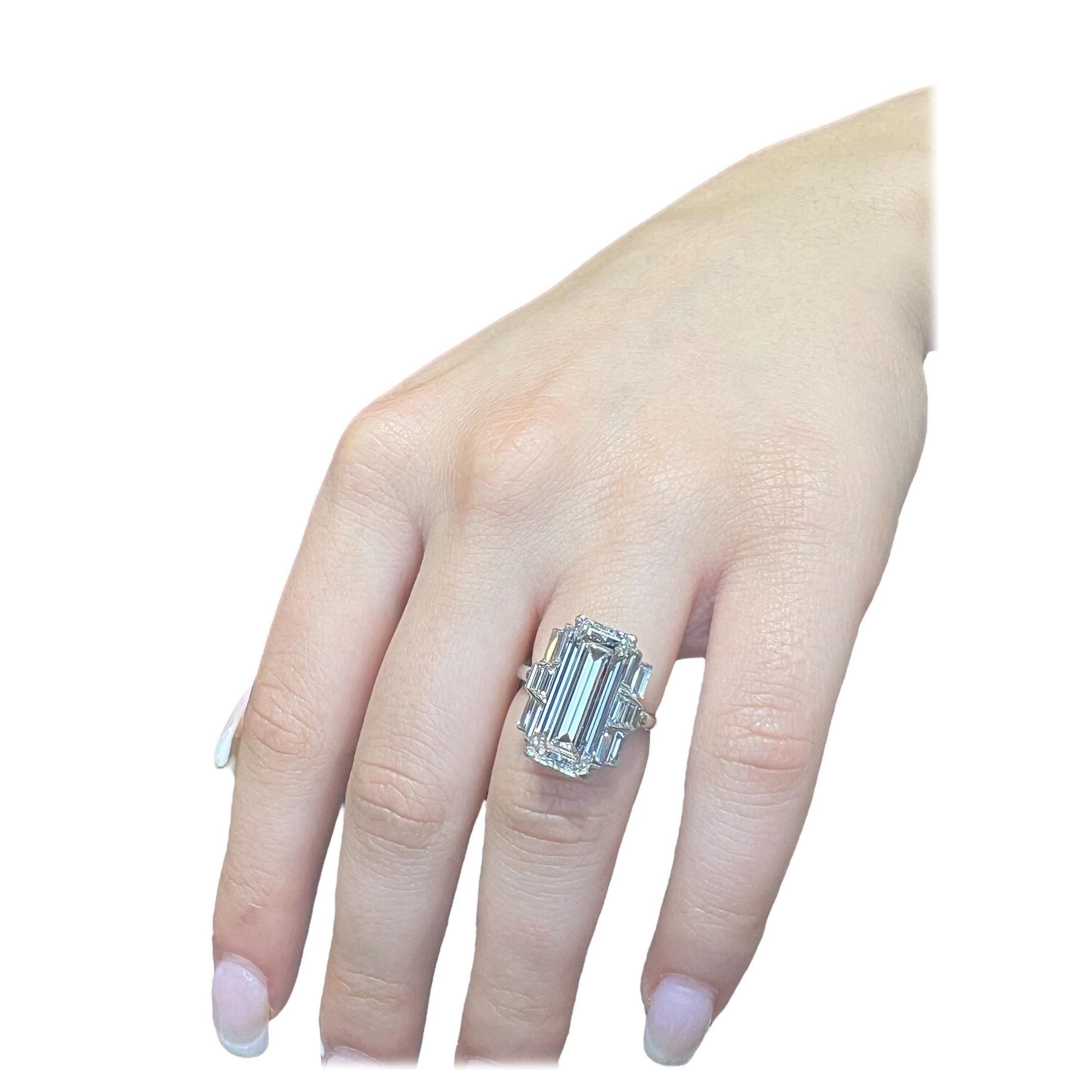Elongated Emerald Cut GIA 9.63ct Antique Art Deco Ring Statement Piece in vendita