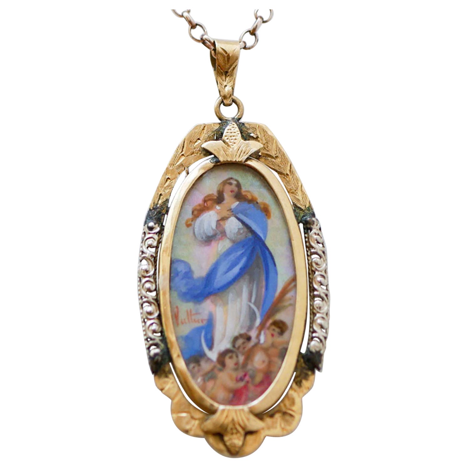 18 Karat Yellow Gold Pendant.