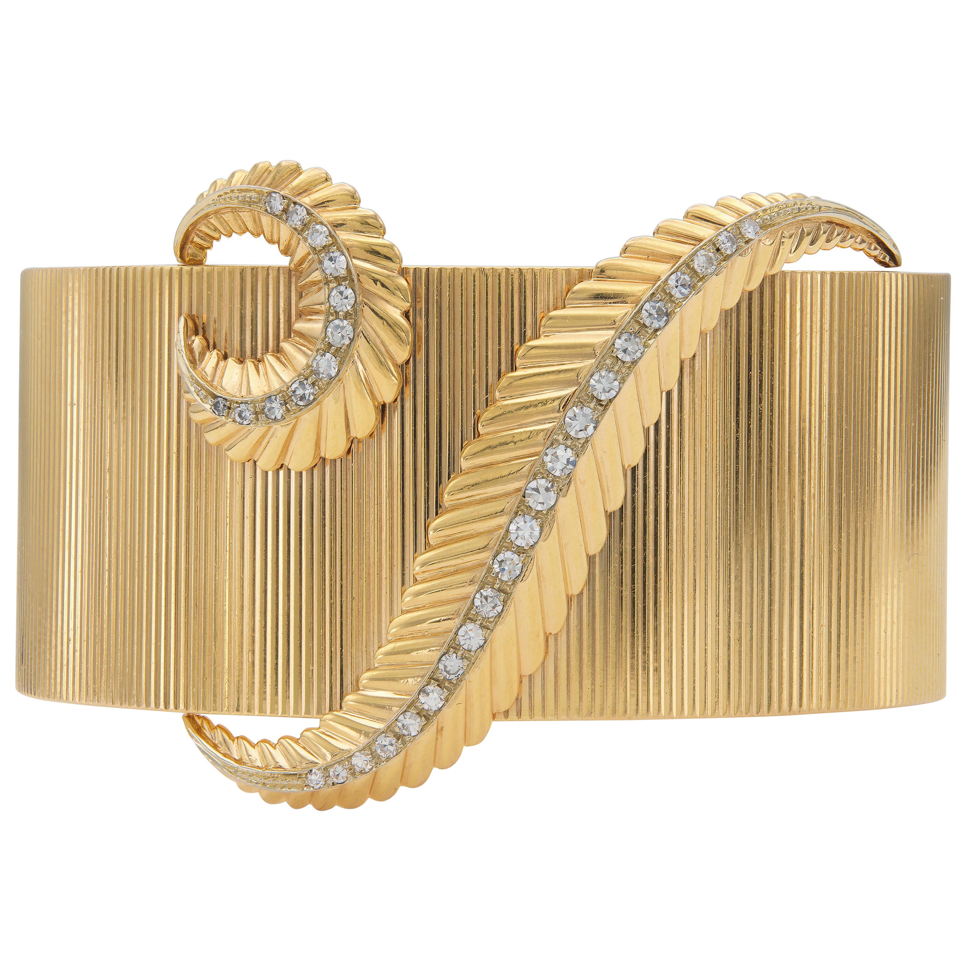 Vintage 1940s Retro Fluted Gold Feather Cuff Bracelet with Diamonds