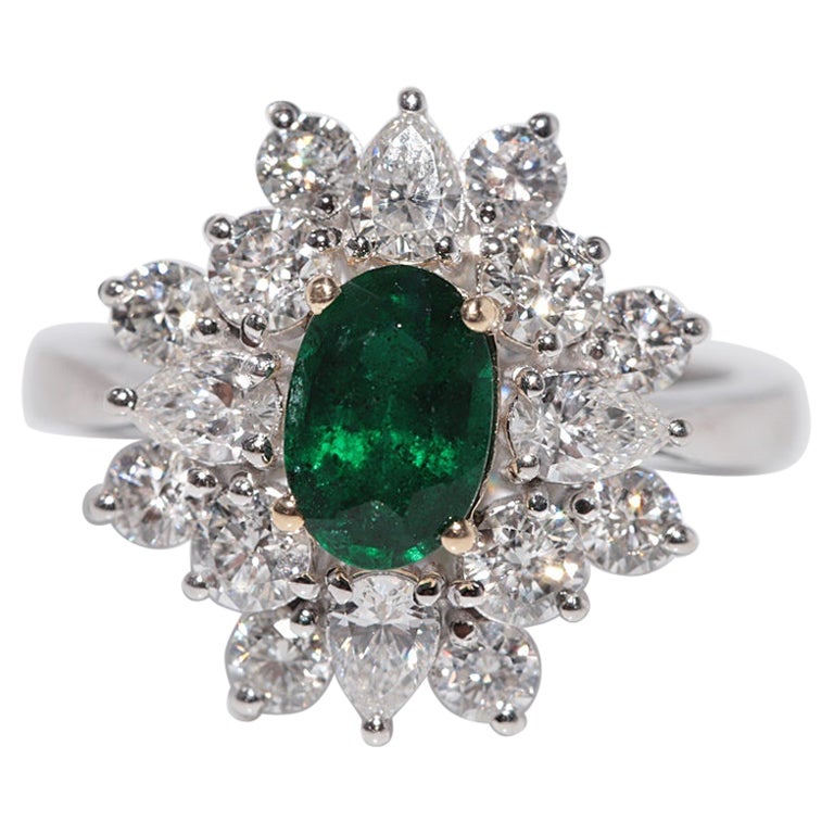 14k White Gold Natural Diamond And Oval Cut Emerald Decorated Ring