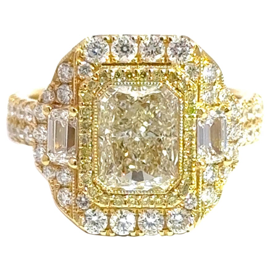 18K Yellow Gold Radiant Cut Diamond Three Stone Ring