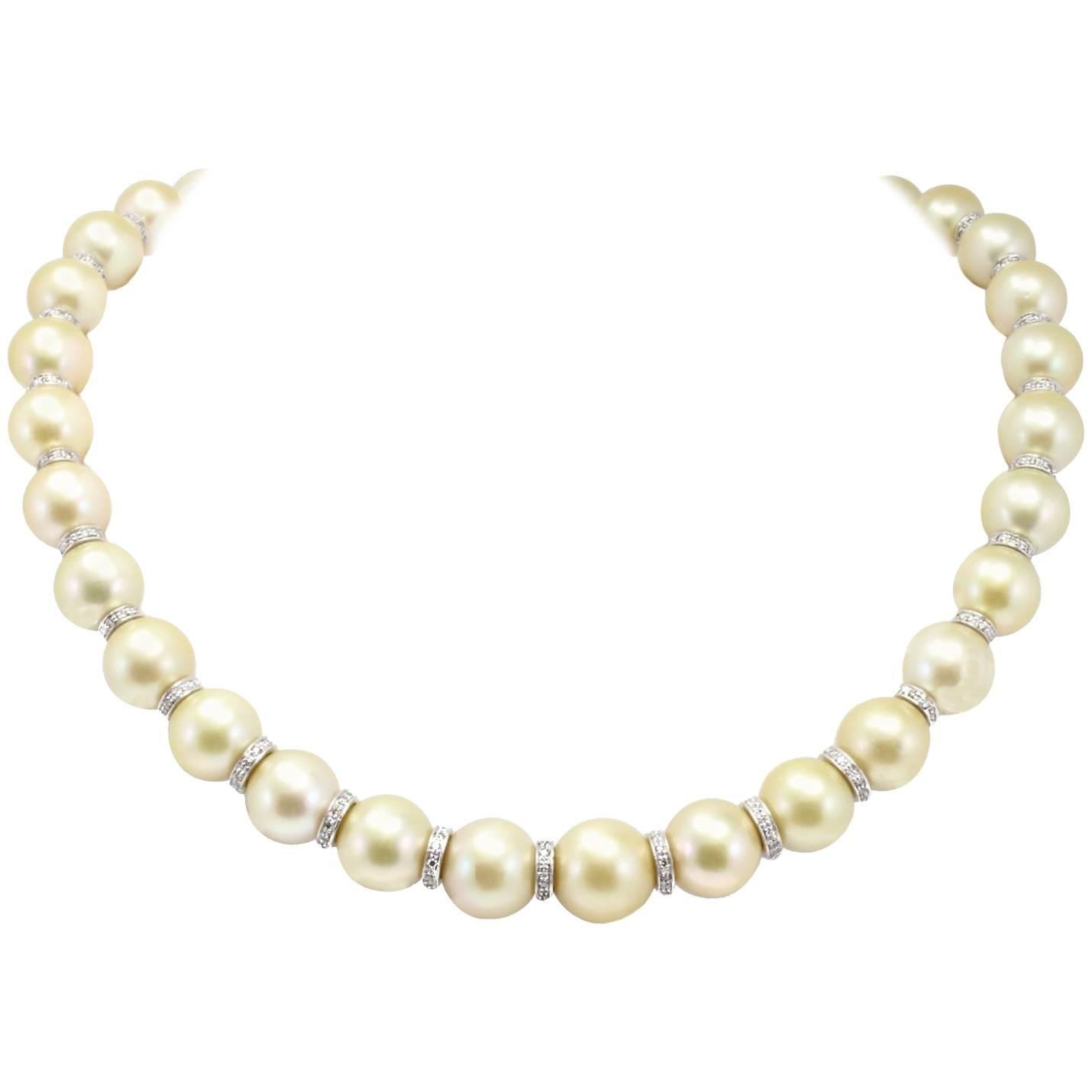 Australian Pearl Diamond 18 kt Gold Necklace