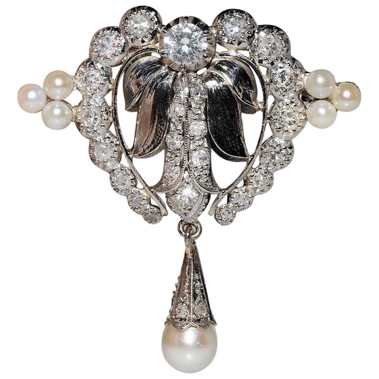 Antique Circa 1920s Platinum Art Deco Natural Diamond Decorated Brooch