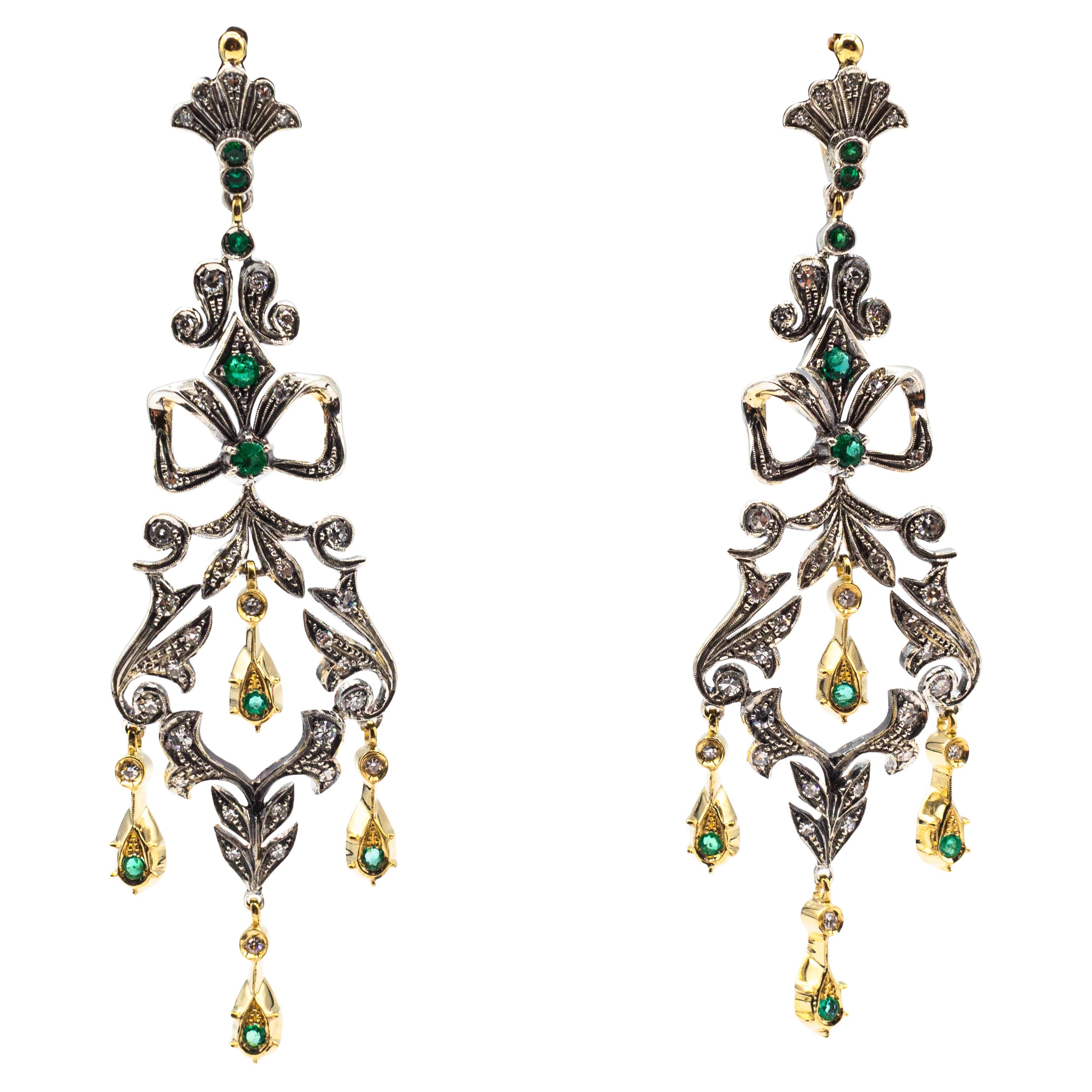 Art Deco Style Handcrafted White Rose Cut Diamond Emerald Yellow Gold Earrings im Angebot