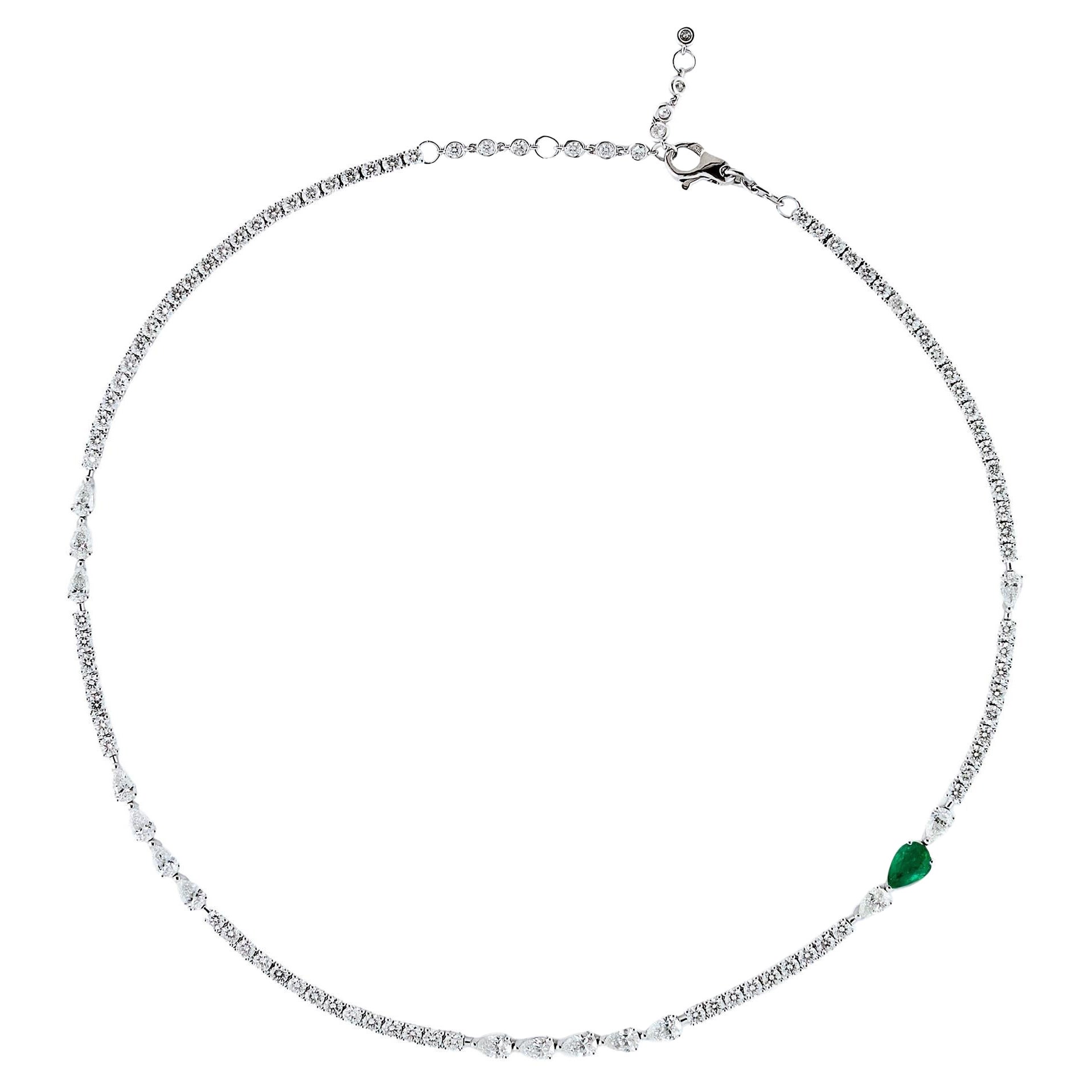 Non una normale collana di diamanti con smeraldo in vendita