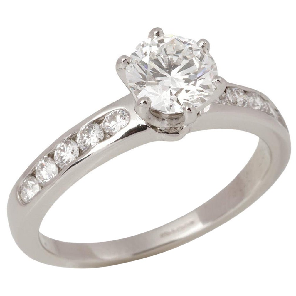 Tiffany & Co. Brilliant Cut 1.03ct with Diamond Shoulder Platinum Ring in vendita