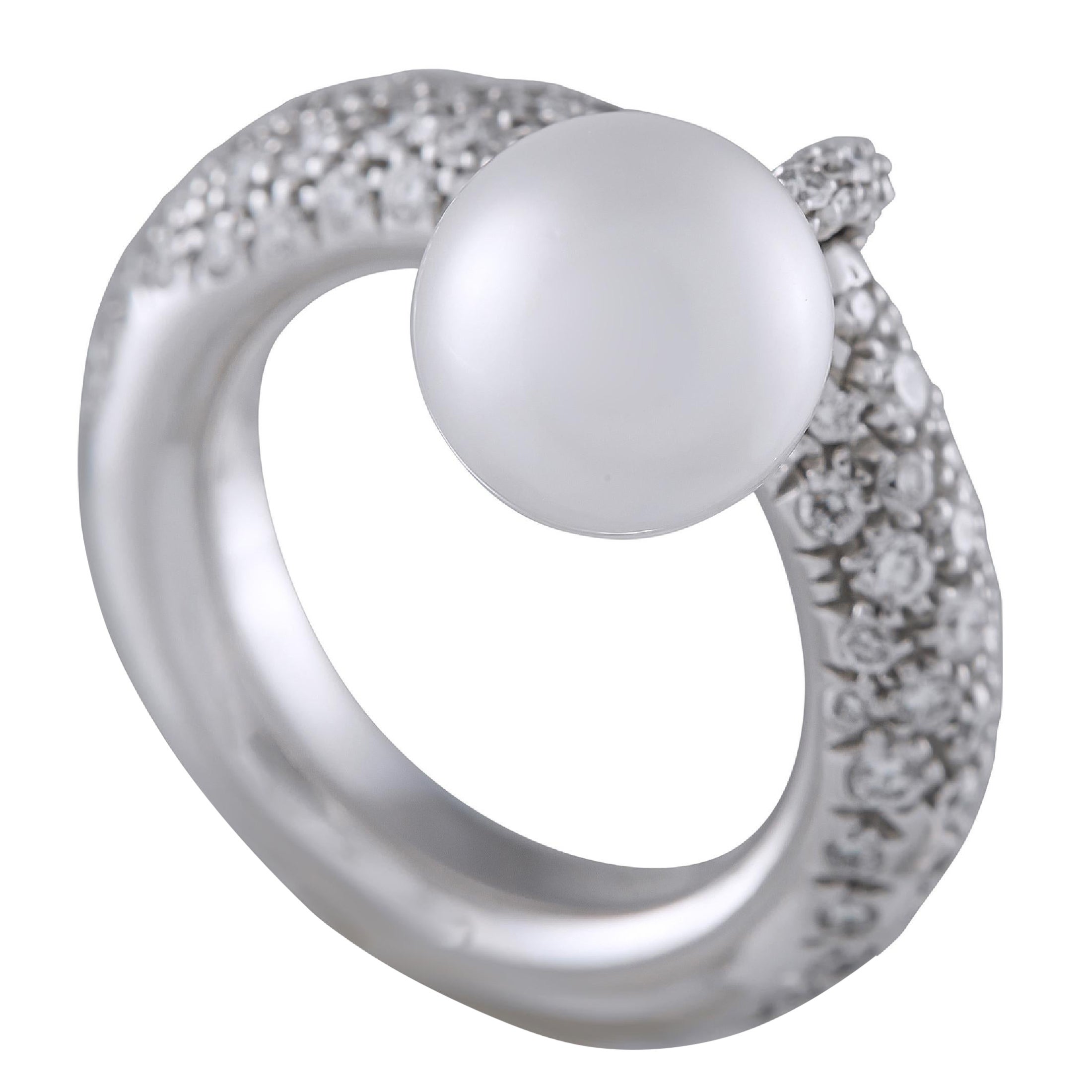 Mikimoto Delo 18K White Gold 1.70ct Diamond and Pearl Ring For Sale