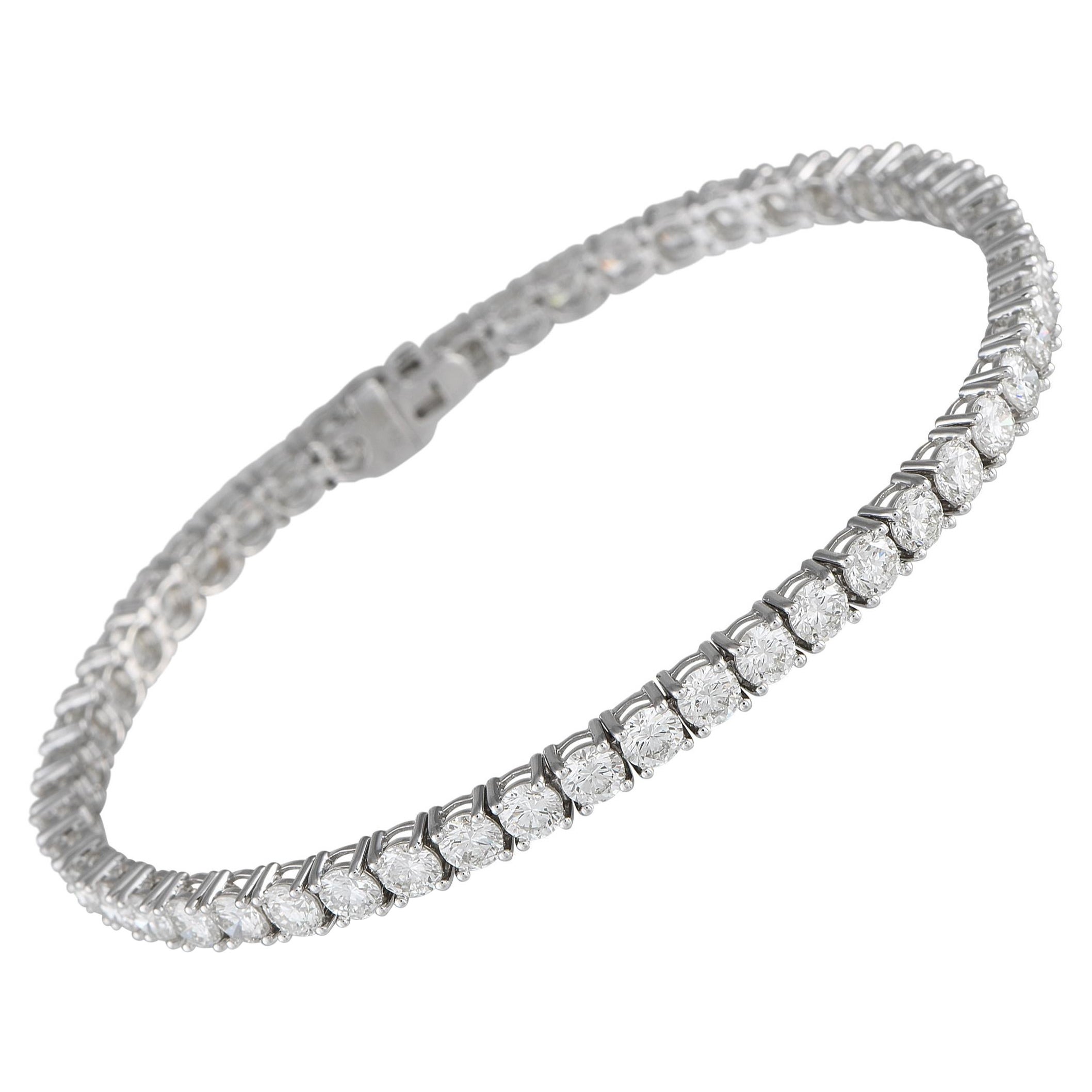 18K White Gold 8.61ct Diamond Tennis Bracelet For Sale