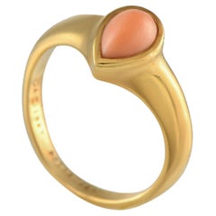 Van Cleef & Arpels Bague en or jaune 18 carats avec corail