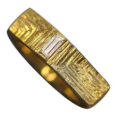 XYZ Tectum Modernist 0.2 Carat Baguette Cut Diamond Gold Statement Ring