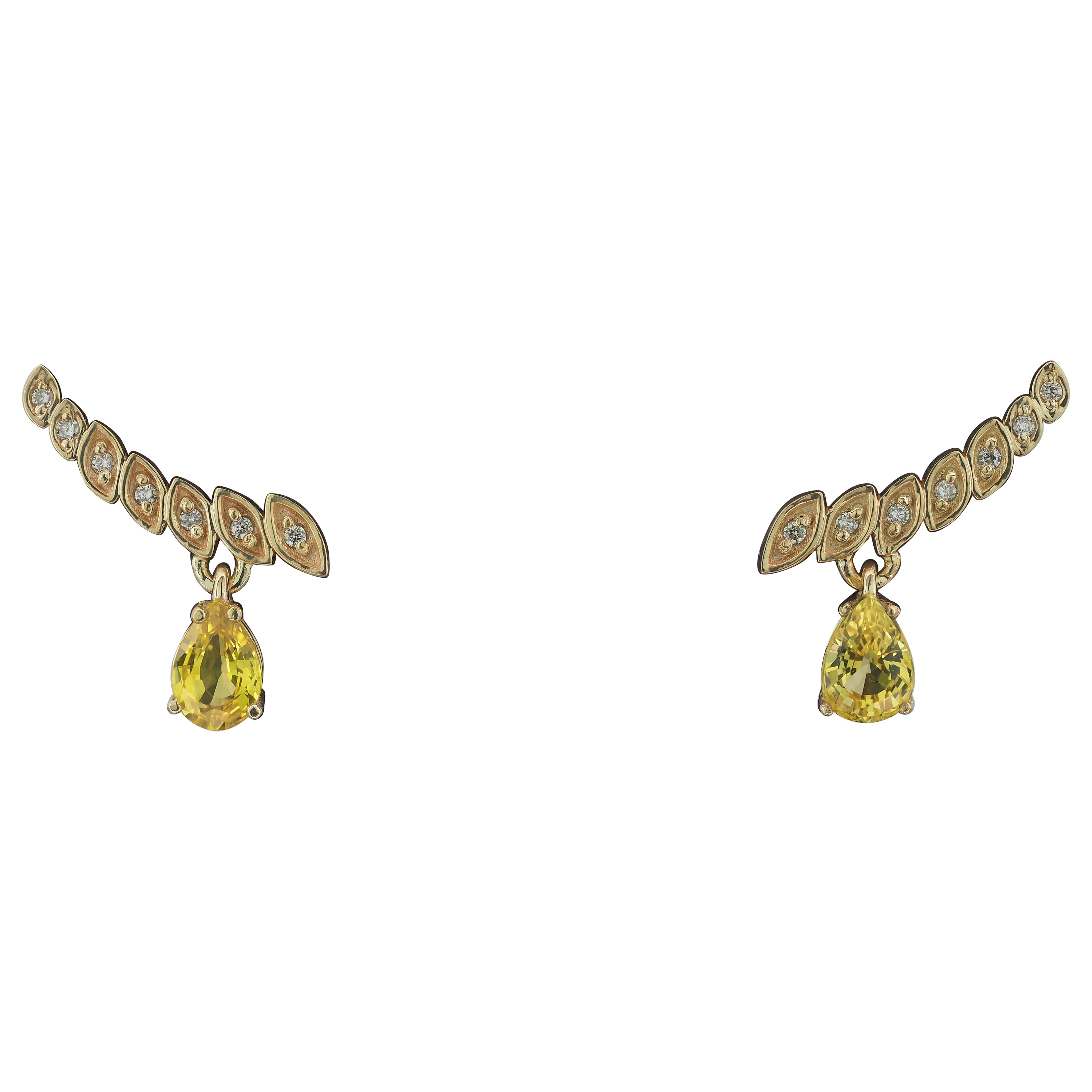 Yellow sapphires and diamonds earrings studs