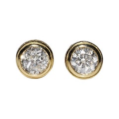 New Made 18k Gold Natural Diamond Decorated Solitaire Earring