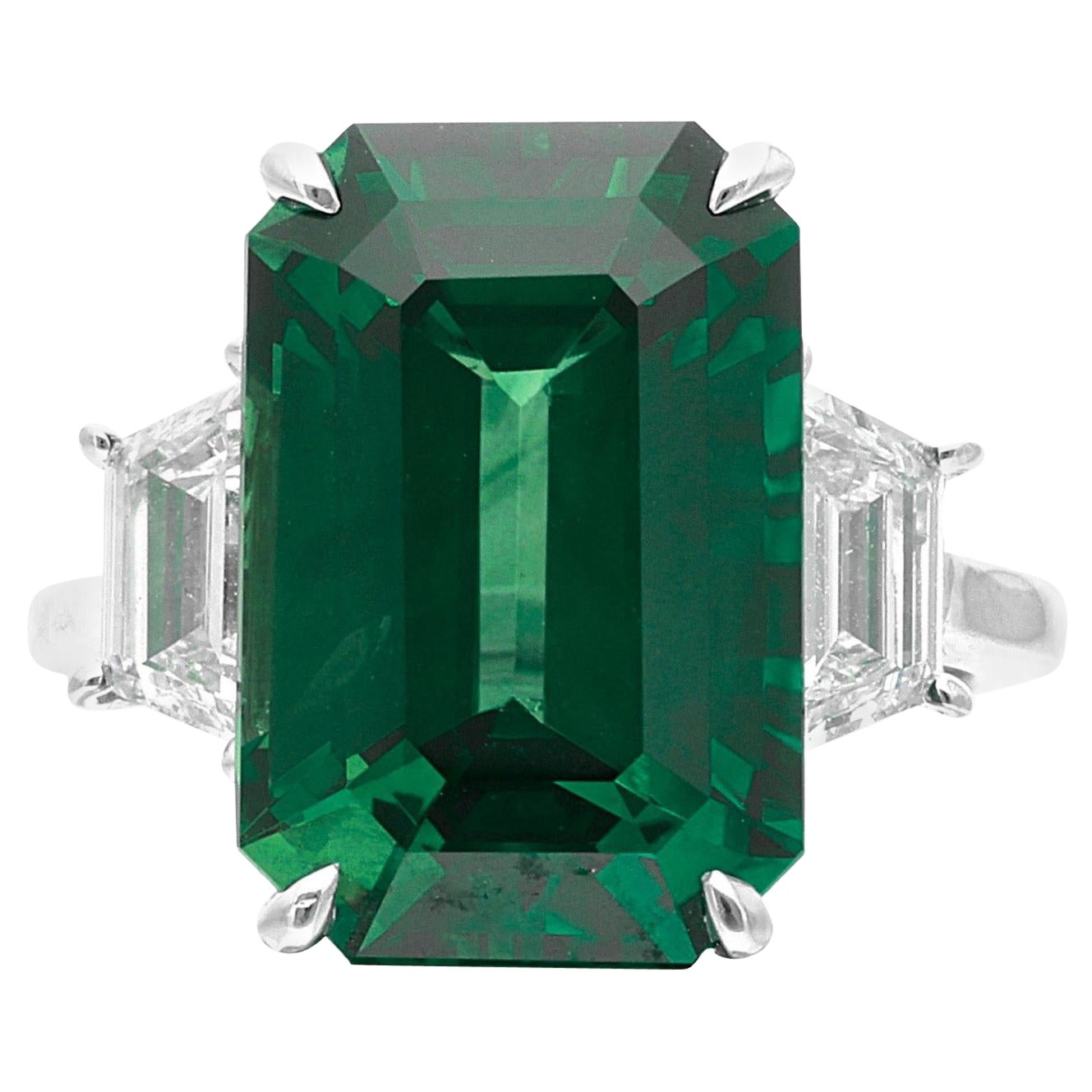 C.Dunaigre Certified 4.73 Ct. Colombian Emerald Trapezoid side Ring Minor Oil For Sale