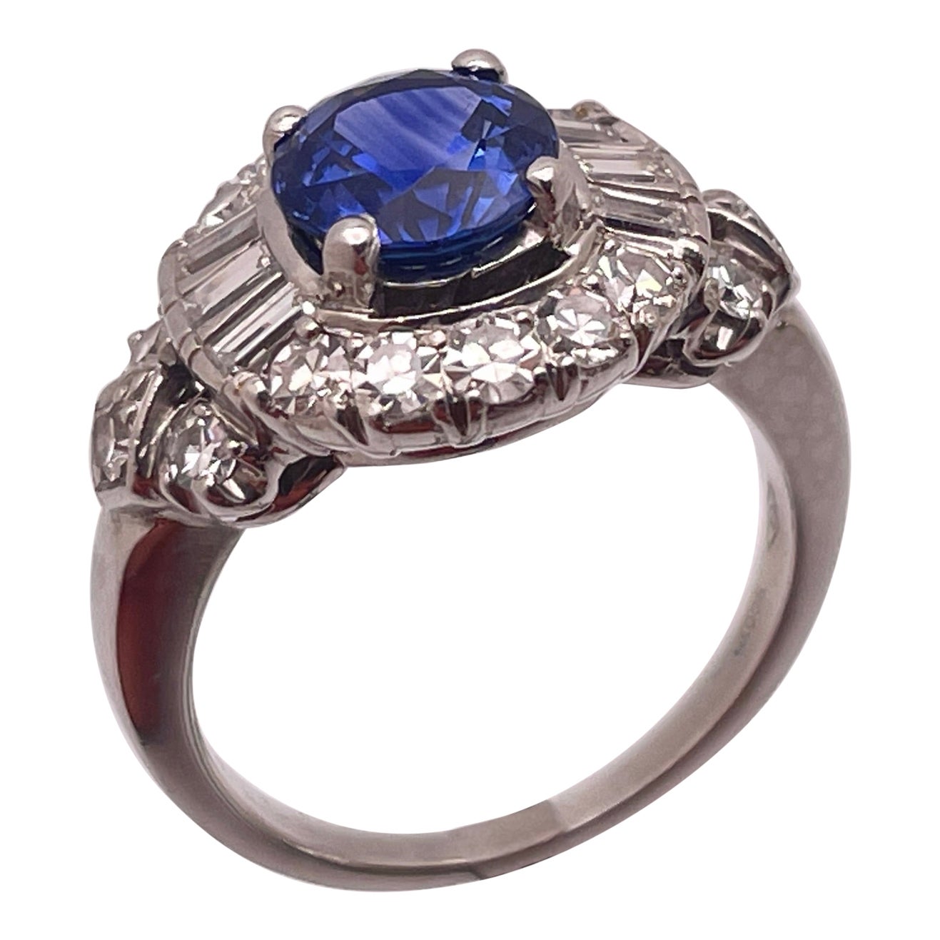 1.50 CT Sapphire Diamond Platinum Engagement Ring For Sale