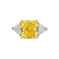 Bague à diamant coussin certifié GIA de 5 carats de couleur jaune fantaisie