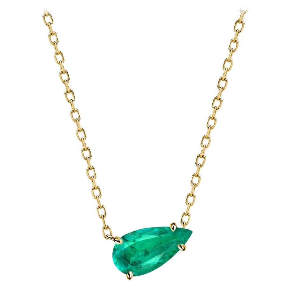 AITCHES - 1.0ct Pear Cut Emerald Necklace in 18K Gold For Sale