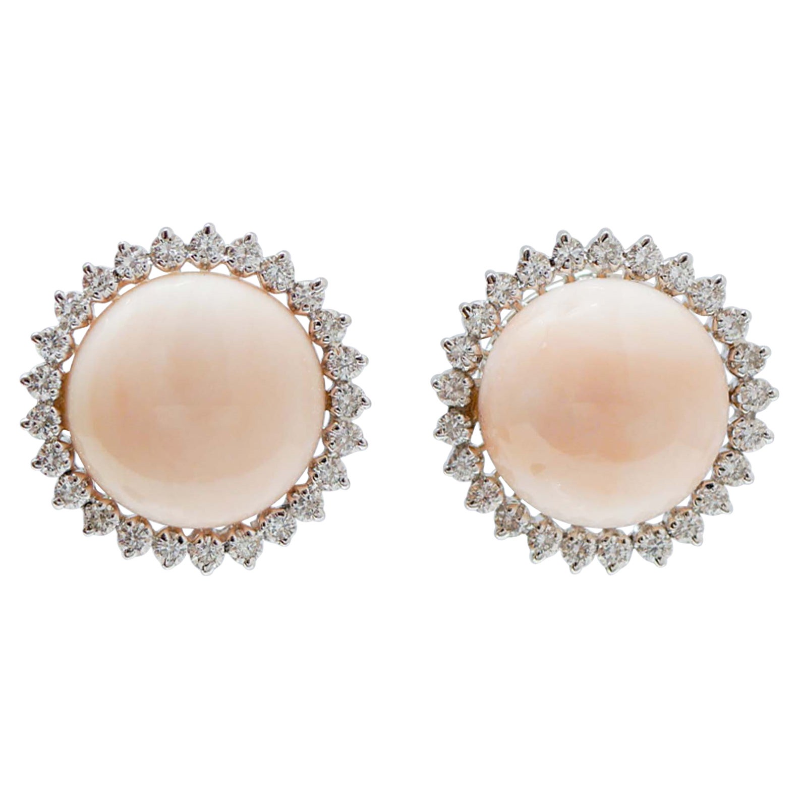 Coral, Diamonds 18 Karat White Gold Earrings. in vendita