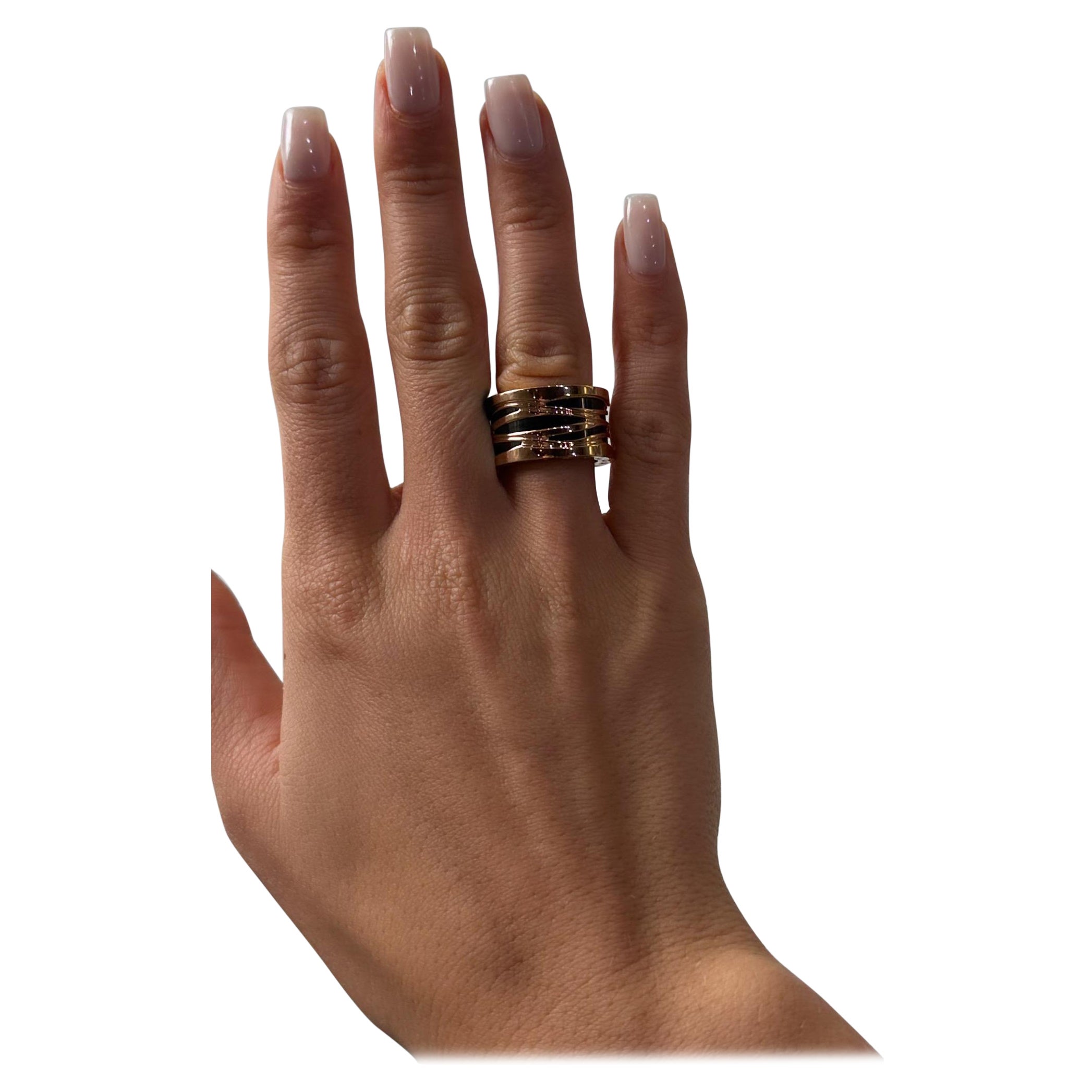 BVLGARI B.Zero1 Design/One Legend Bague à 4 anneaux en or rose 18 carats et céramique noire