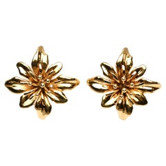 A. Valentin Magro - Orecchini a fiore d'oro