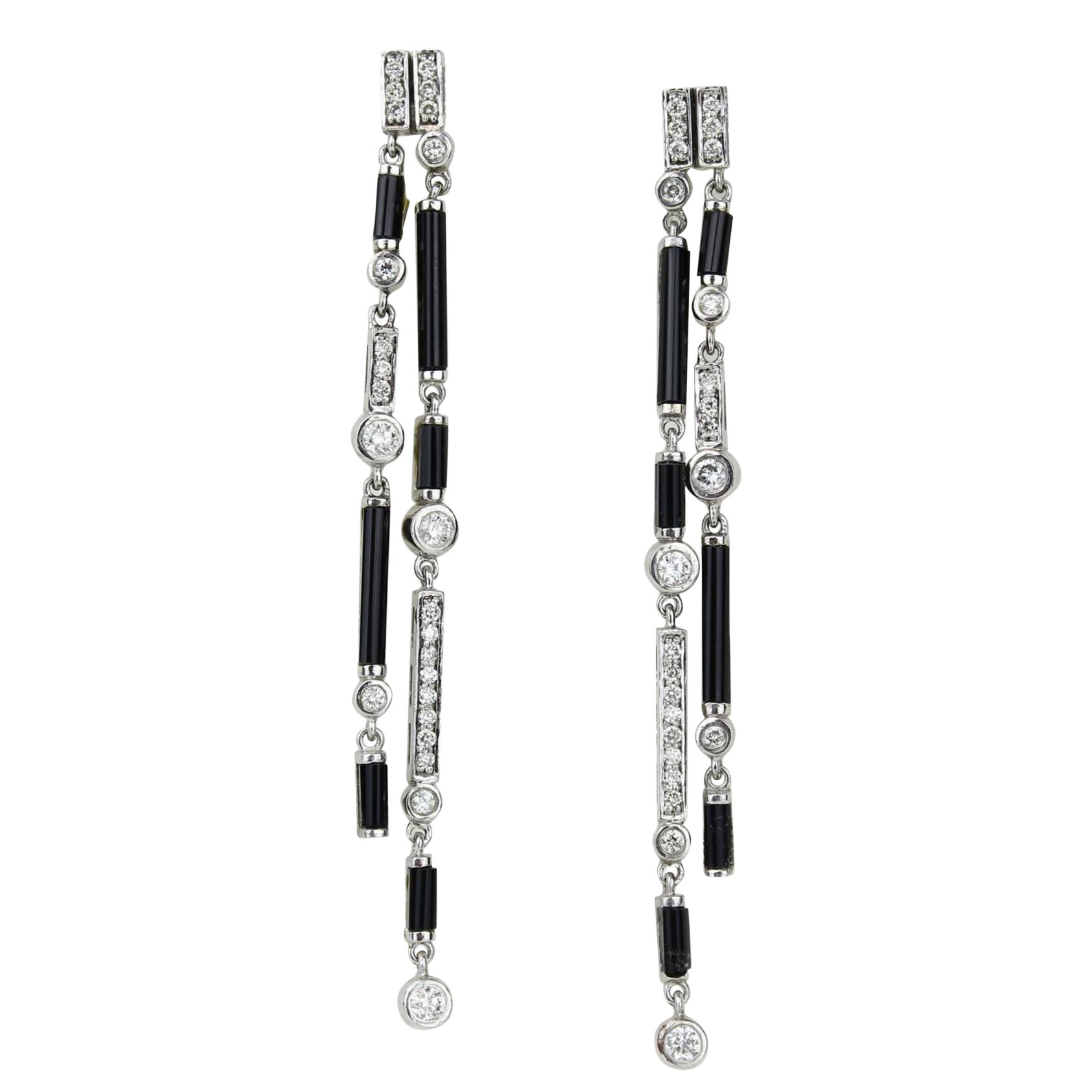Boucles d'oreilles pendantes en or massif 14K (certifié) avec diamant et pierre d'Onyx noir en vente