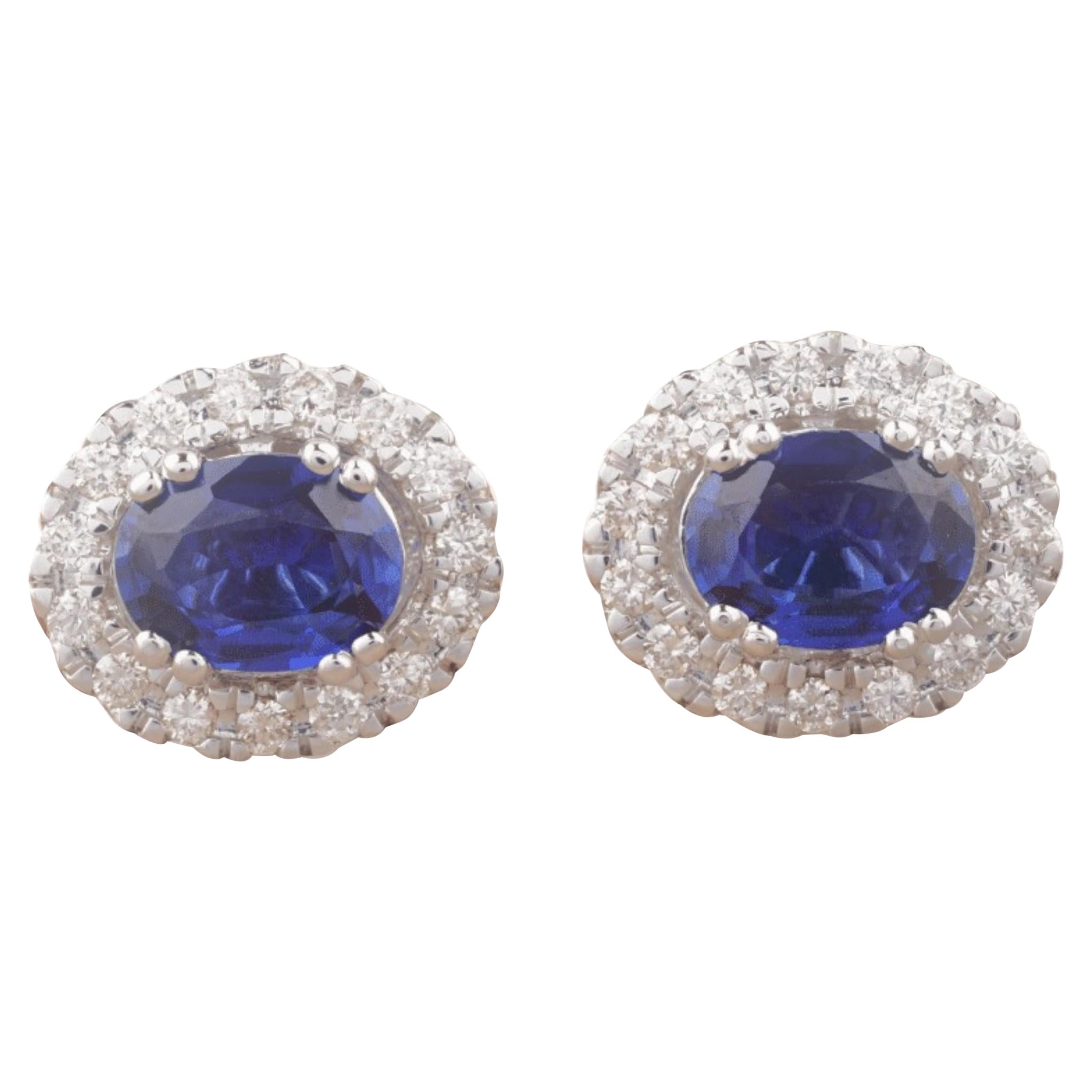 Oval Blue Sapphires Halo Diamond Stud Earrings in 14K Solid Gold (Certified) en vente