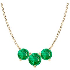 Collier d'émeraudes classiques en or jaune 14 carats pour femmes ANGARA Nature Trio