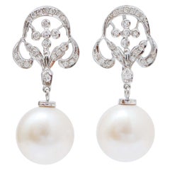 Pendants d'oreilles en or blanc 14 carats, diamants et perles blanches de 13 m