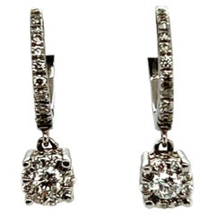 Orecchini a goccia con diamanti in oro bianco 18K