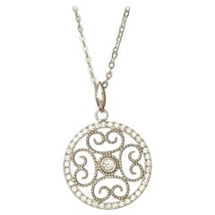 Collar Colgante de Diamantes Filigrana Floral en Oro Macizo de 14k (Certificado)